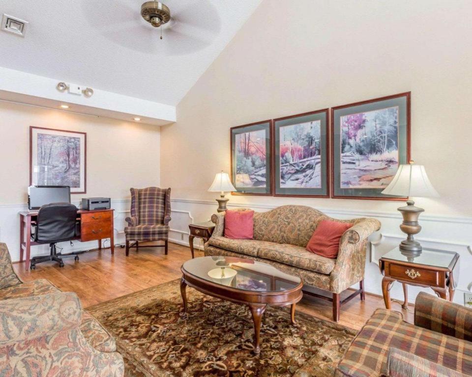 Rodeway Inn Sylacauga Hwy 280 المظهر الخارجي الصورة