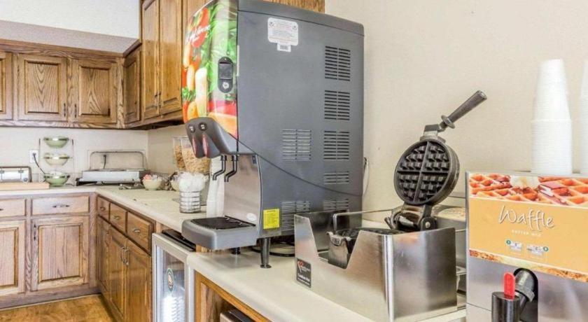 Rodeway Inn Sylacauga Hwy 280 المظهر الخارجي الصورة